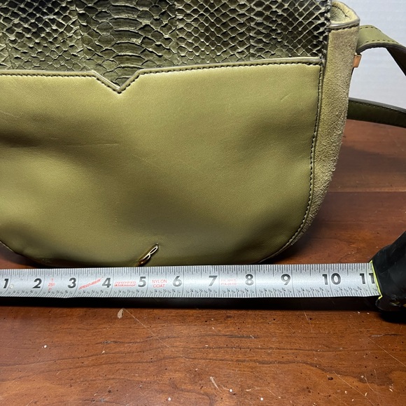 Brian Atwood Snakeskin Saddle crossbody Purse made w/ goat&lamb Green 10”x8” - Picture 14 of 16